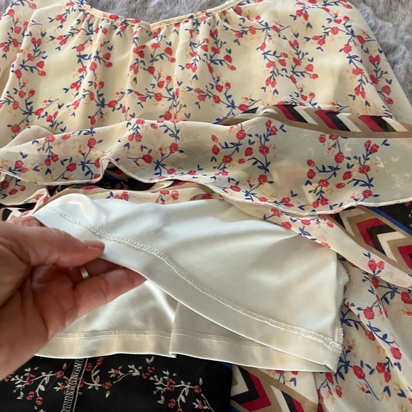 Express Light Bohemian Cream & Floral Print Tank Top sheer overlay small EUC - Picture 9 of 13